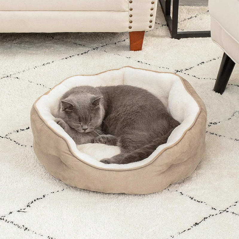 Premium Plush Pet Bed for Indoor Cats & Small to Medium Dogs – Soft, Cozy & Washable